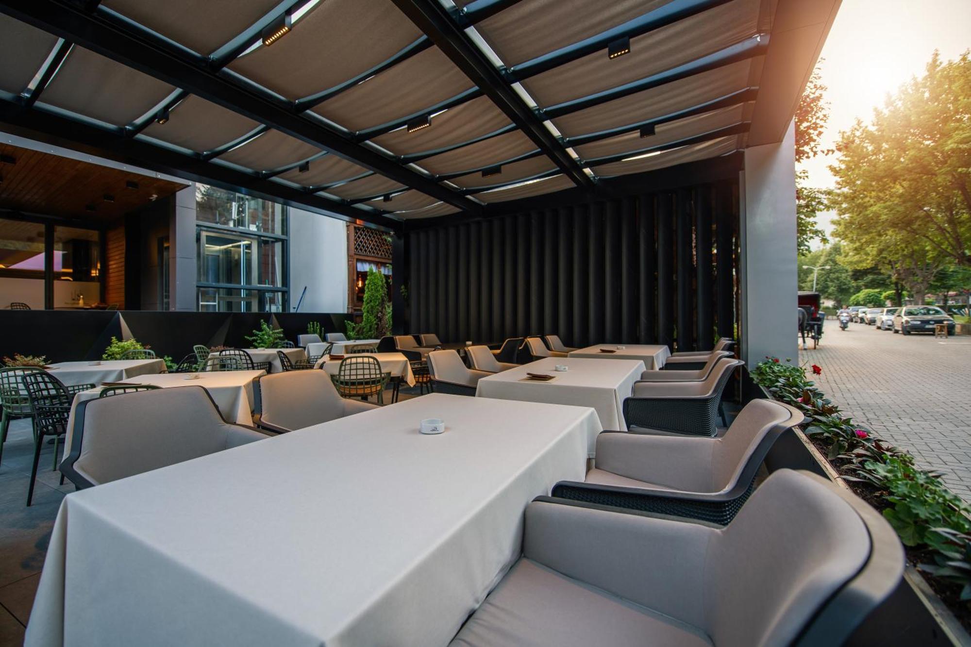 Seraphine Plaza Печ Екстер'єр фото