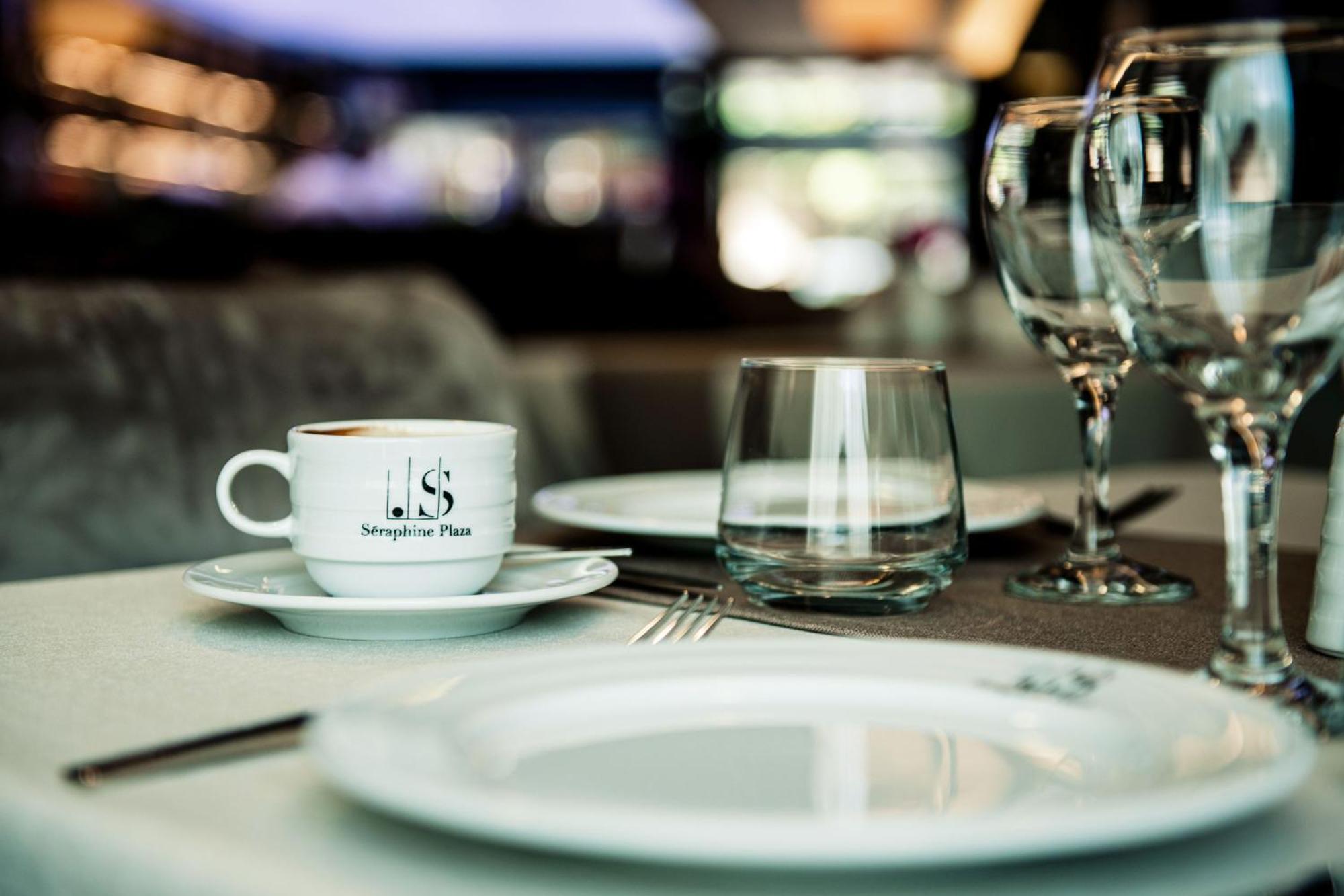 Seraphine Plaza Печ Екстер'єр фото