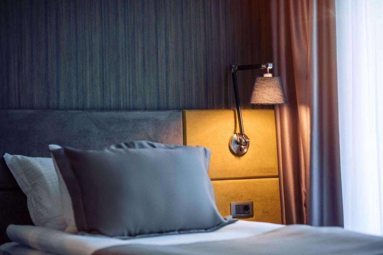 Seraphine Plaza Печ Екстер'єр фото