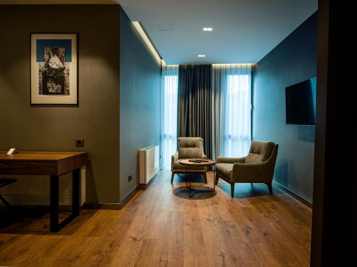 Seraphine Plaza Печ Екстер'єр фото