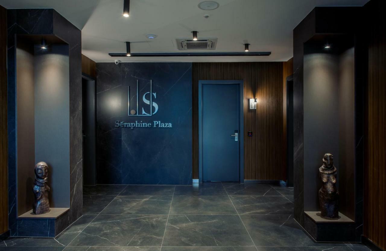 Seraphine Plaza Печ Екстер'єр фото