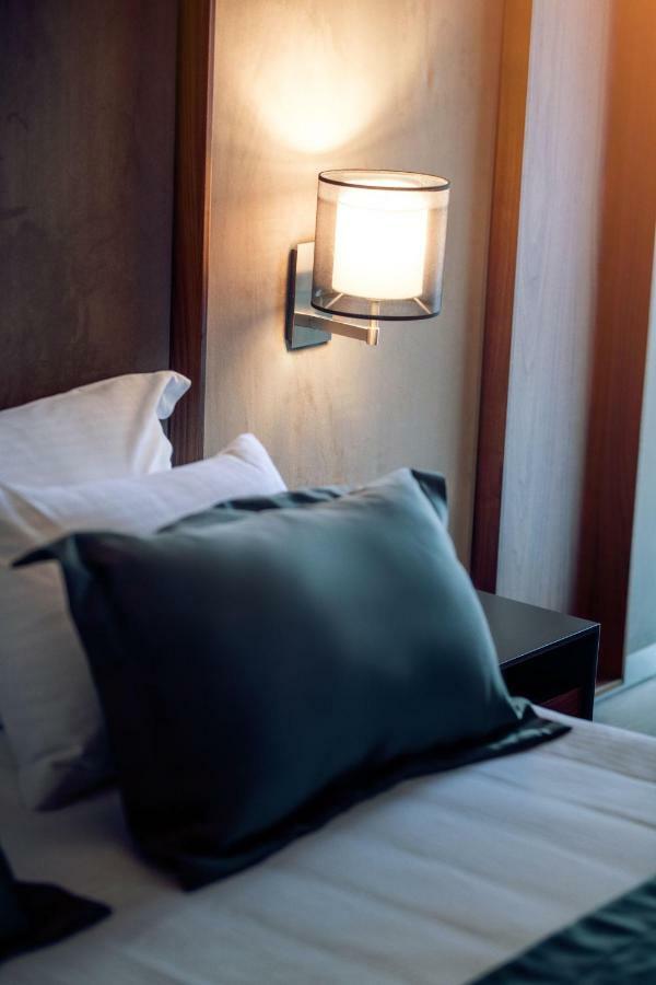 Seraphine Plaza Печ Екстер'єр фото